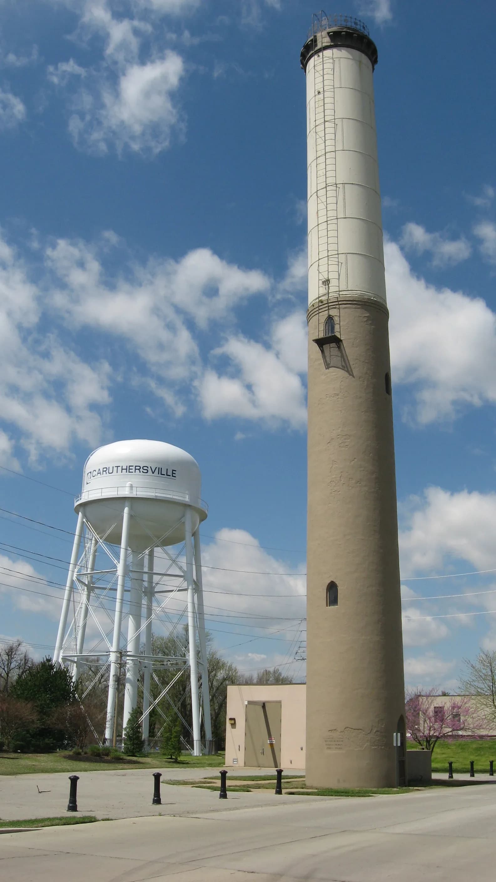 Caruthersville’s tall old water tower beside a newer one